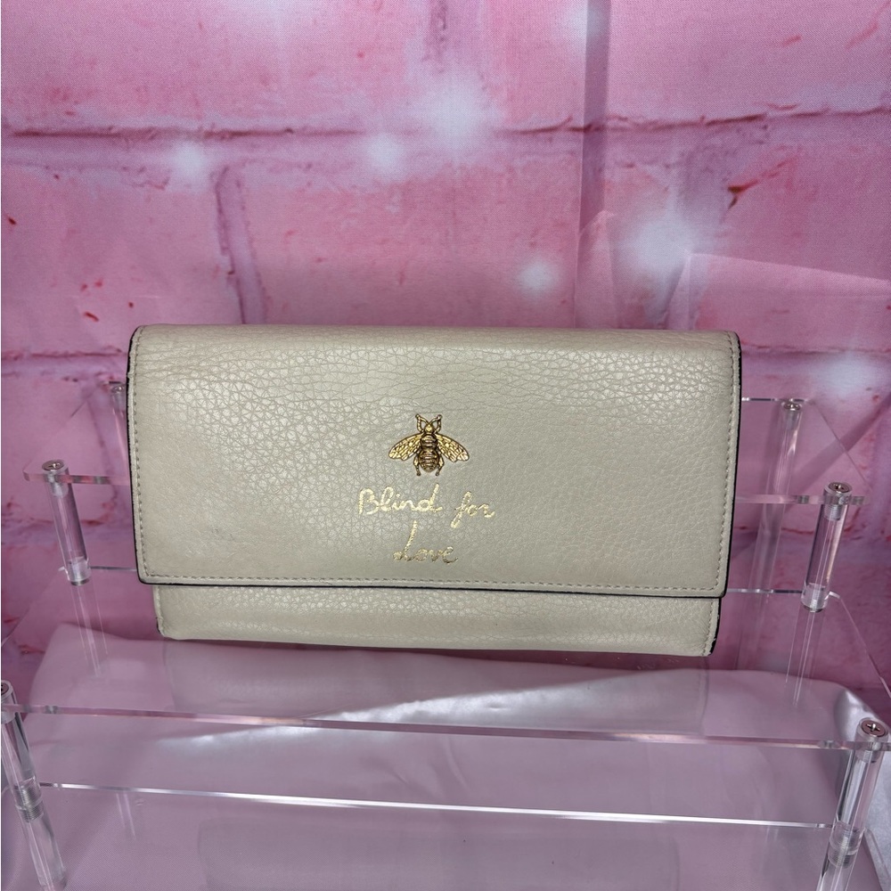 Gucci Cream Leather Clutch with Gold Bee Accent